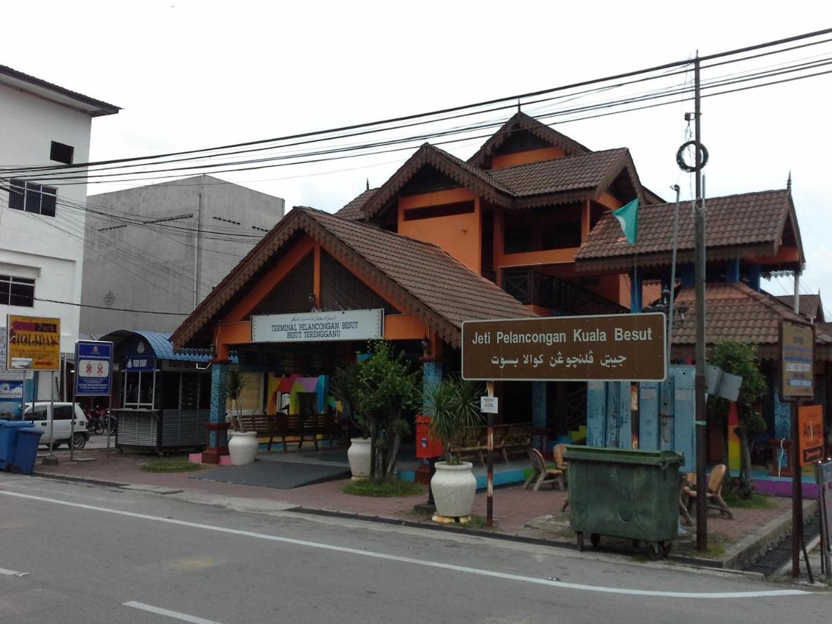 Kuala Besut Jetty Budget Hotel Ain - In Front Of Kuala Besut Jetty Extérieur photo