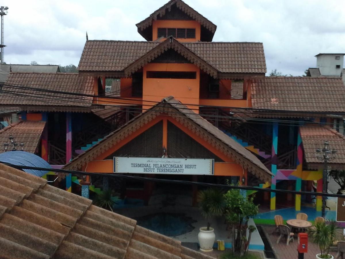 Kuala Besut Jetty Budget Hotel Ain - In Front Of Kuala Besut Jetty Extérieur photo