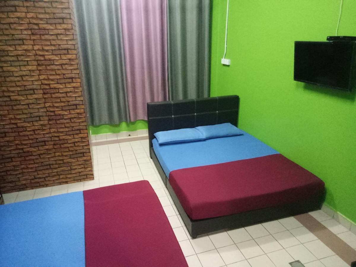 Kuala Besut Jetty Budget Hotel Ain - In Front Of Kuala Besut Jetty Extérieur photo