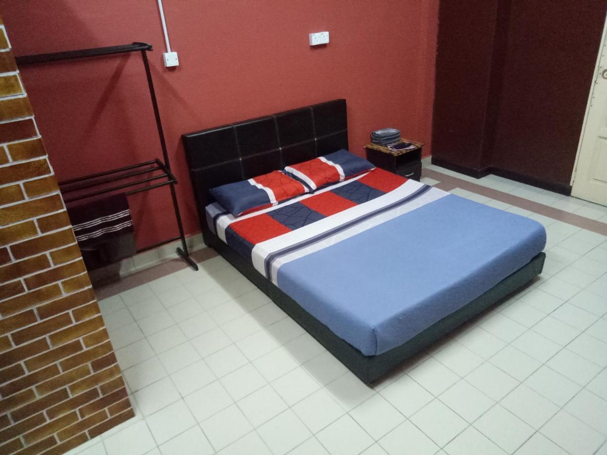 Kuala Besut Jetty Budget Hotel Ain - In Front Of Kuala Besut Jetty Extérieur photo