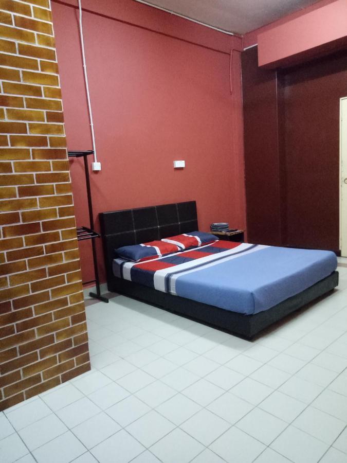 Kuala Besut Jetty Budget Hotel Ain - In Front Of Kuala Besut Jetty Extérieur photo