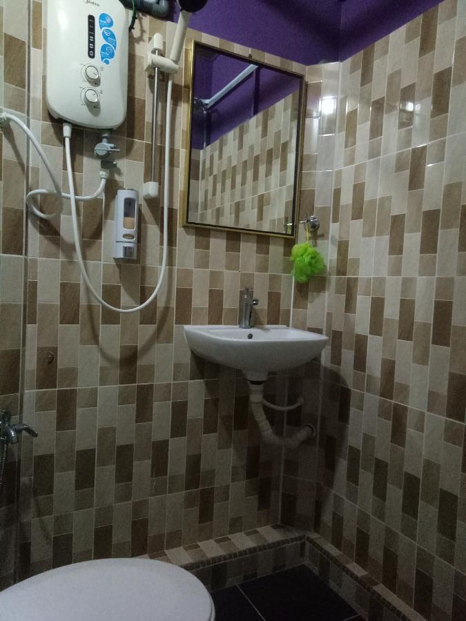 Kuala Besut Jetty Budget Hotel Ain - In Front Of Kuala Besut Jetty Extérieur photo