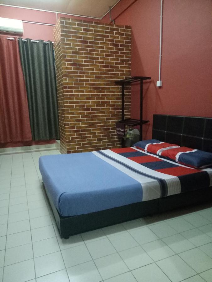 Kuala Besut Jetty Budget Hotel Ain - In Front Of Kuala Besut Jetty Extérieur photo
